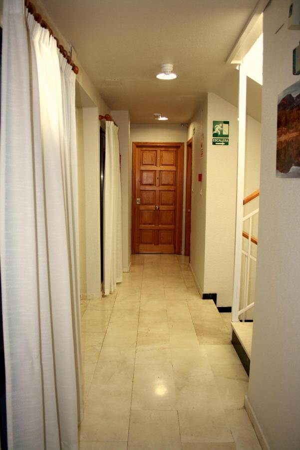 Pension Reina Josefina Santafé Habitación foto